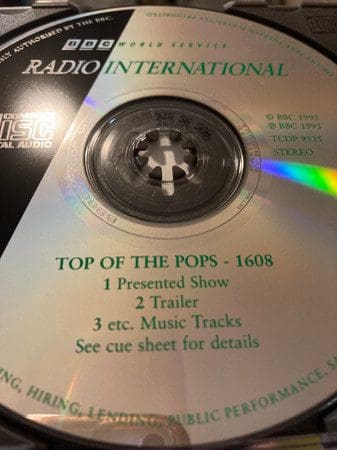 7028 - Annie Lennox - Top Of The Pops - Show 1608 - The UK - CD - TCDP 9535